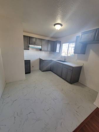 $3,500 / 3br - 1000ft2 - 3 Habitaciones 1 baño Duplex en alquiler (Los Ángeles)63700939080321120