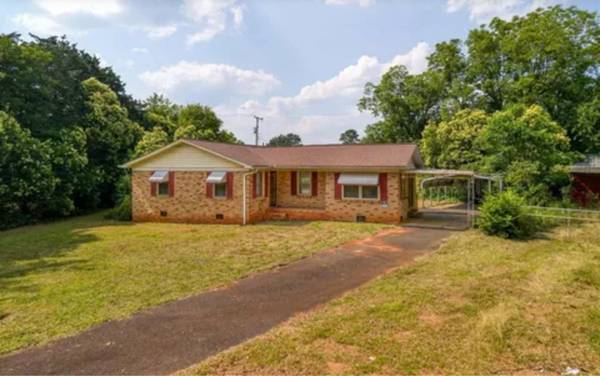 $1500.00 / 4br - Beautiful 4 bedroom brick ranch63661221598211120