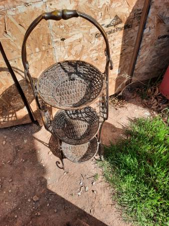 plant stand 1