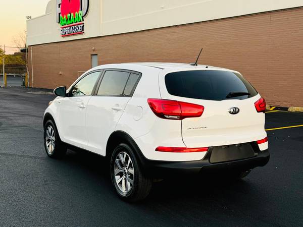 2016 Kia Sportage LX AWD 136k - $6,300 (Brooklyn)63654718113793124