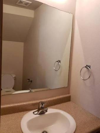 $1,550 / 2br - Small-town Charm, Near Shopping & Dining | 2 Bed Apt in Popular Area (East Portland)63867269783299124