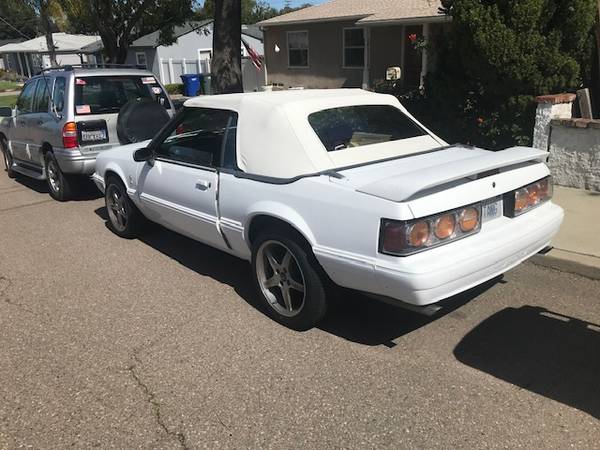 1991 MUSTANG  CONVERTIBLE - $4,000 (ELCAJON)63440200943619121