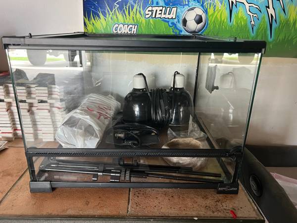 Reptile Habitat / Enclosure 1