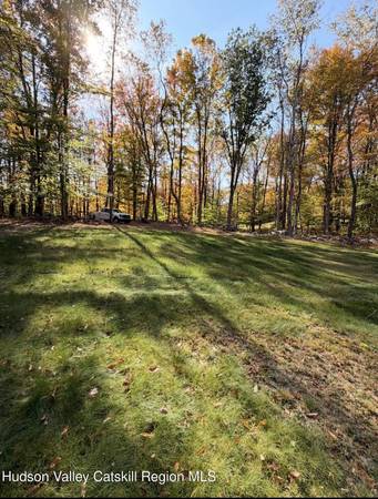 Lot-Land in Averill Park, NY w/electric, well and perc test done!

,000

                        Averill Park