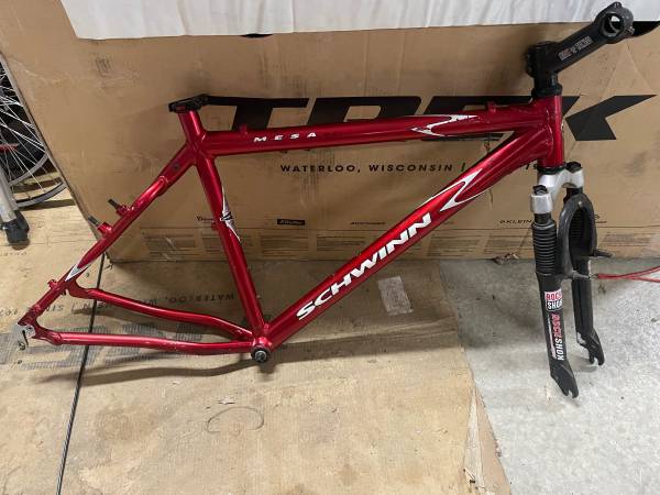 Schwinn Mesa frame & fork 1