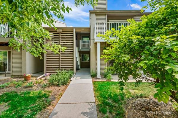 $1,350 / 1br - 696ft2 - Amazing, Cozy and move in ready condo (Lombard)64041645561473120