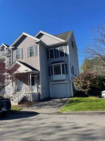 $3,000 / 2br - 2188ft2 - Pristine Townhome, Garage, Hardwd, FP, C/A, Granite, SS, Fin. LL, Pool (Nashua)63931655270915120