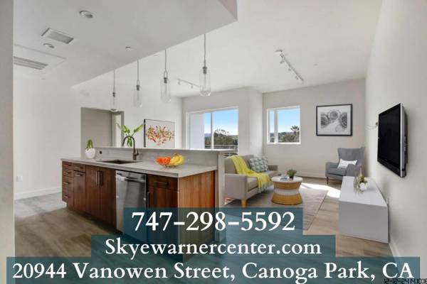 $3,400 / 2br - 1248ft2 - Modern 2 Bedroom 2 BA in Warner Center ++ Hardwood Inspired Flooring (Warner Center)63953080303362120