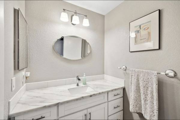 $1,500 / 2br - Primary Bed/Bath in 2/2 Condo (san jose south)64023720385281122