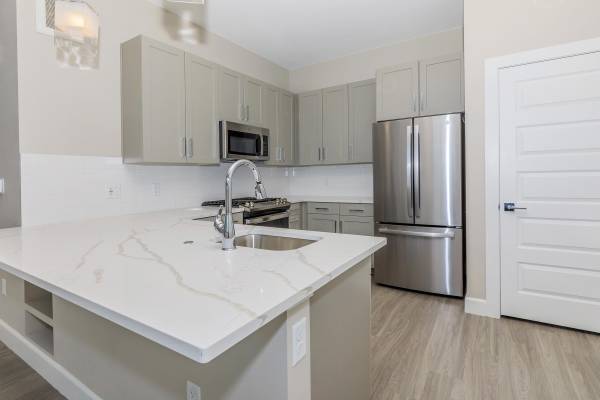 $1,414 / 1br - 579ft2 - Sala de Conferencias, Comunidad Libre de Humo, 1 hab 1 ba (6233 N Panasonic Way, Denver, CO)63844743034113124