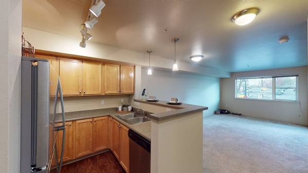 $1,922 / 1br - 600ft2 - Controlled Access, Smart Home Package, Garage Parking (University District)63688443545987121