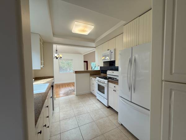 $4,050 / 4br - 1468ft2 - Comfortable 4 Bed, 2 Bath Home in Prime Santa Rosa Location (santa rosa)63852073321475123