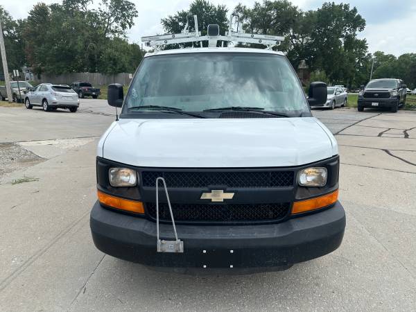 2014 Chevrolet EXPRESS 2500 - Photo 3