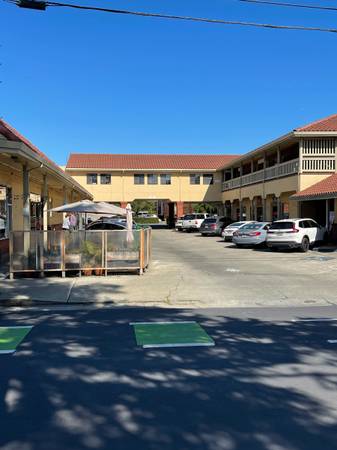 Retail Store Encinal Market Shopping Center 1