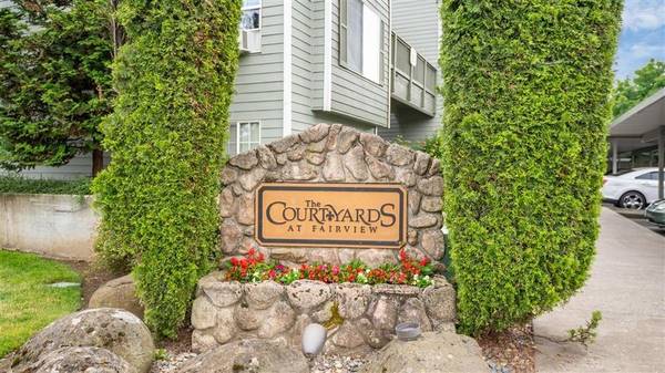 $2,025 / 3br - 1150ft2 - Make yourself at home in comfort and style! 3 Bed / 2 Bath 1150 SqFt (Fairview)63842024665729121