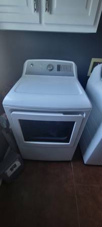 GE 7.4 cu. ft. Capacity Smart aluminized alloy drum Electric Dryer 1