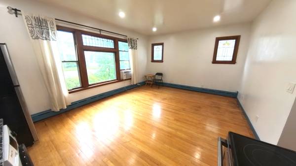 $1,495 / 2br - 1100ft2 - Spacious & Totally Updated 2br 2ba in Prime Uptown Location (The Wedge Uptown Minneapolis)63868814493057122