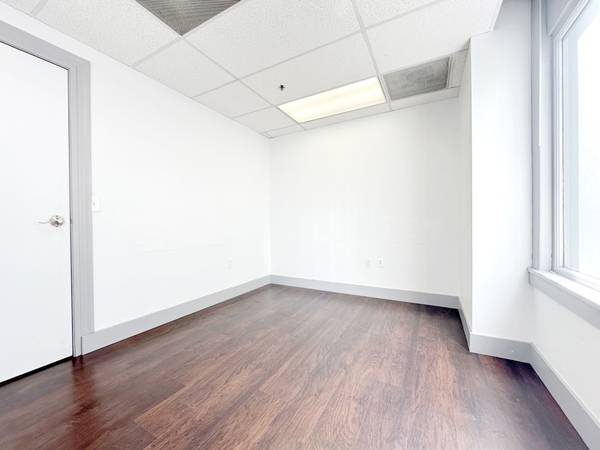$400 Artist Studio/Maker Space (Unit 205 & 209) - Downtown Portland (SW 4th & Oak)63831397897473121