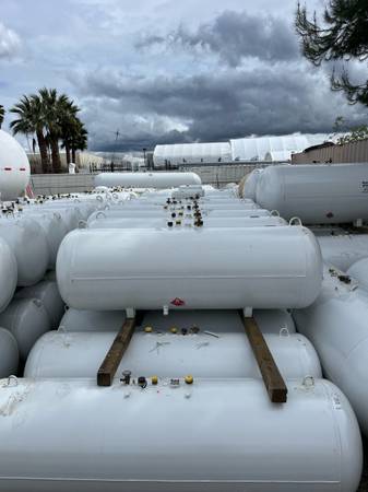 Tanque de propano de 250 galones - $1,500 (Lake Elsinore)63470103848449122