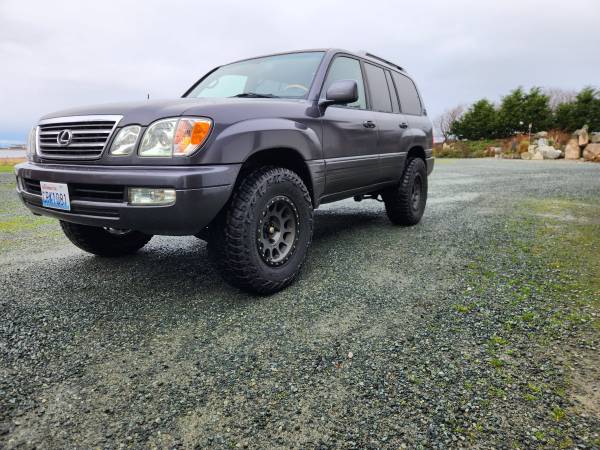 2005 Lexus LX470/landcruiser  148k - $18,00063624357923459121