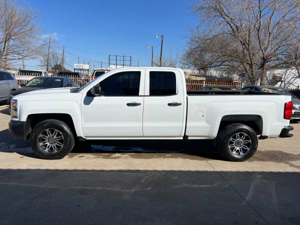 2018 Chevrolet Silverado Double Cab - Photo 5