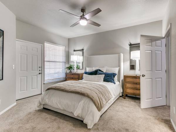 $1,069 / 1br - 690ft2 - Washer & Dryer, Fitness Center, Air Conditioning, Linen Closet63806193579265123