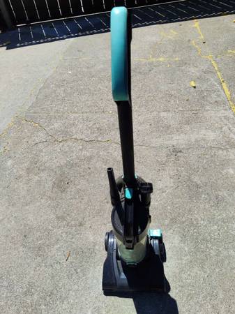 Vacuum (Blue) 1