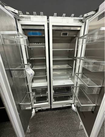 Panel-Ready Fridge and Freezer Columns Freedom Collection 1