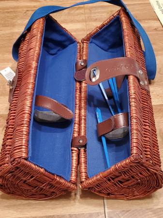 Grey Goose Wicker Basket 1