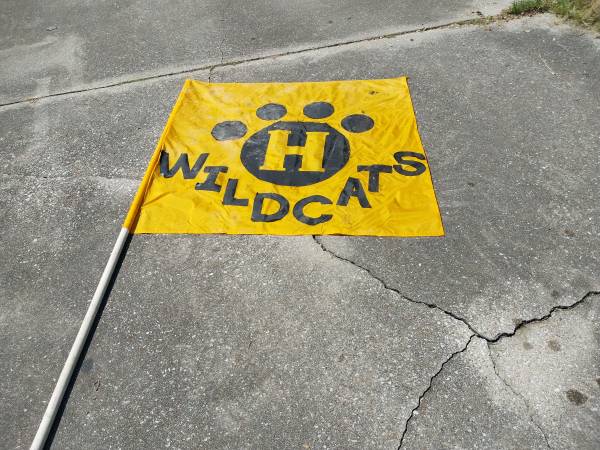 "HIXSON WILDCATS" FLAG 1