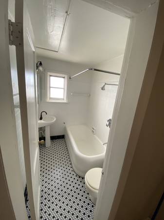 $1,095 Vintage Studio Apartment For Rent @ Renew on Temple- Inquire Today (City Creek)63671058287873124