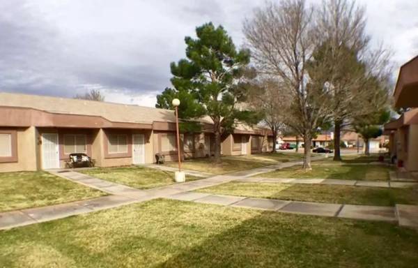$1,032 / 1br - 525ft2 - A picture is worth a thousand words! Check this 1 bed 1 bath out! (Henderson)63907029239682124