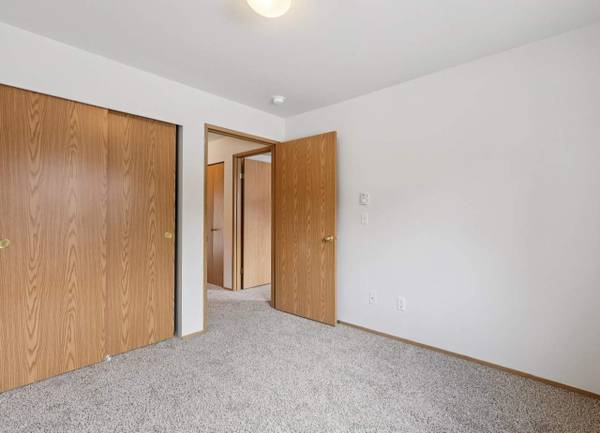 $1,850 / 2br - Refrigerator, Dishwasher, Pet Friendly (8510 212th St NE, Arlington, WA)63799858748929122