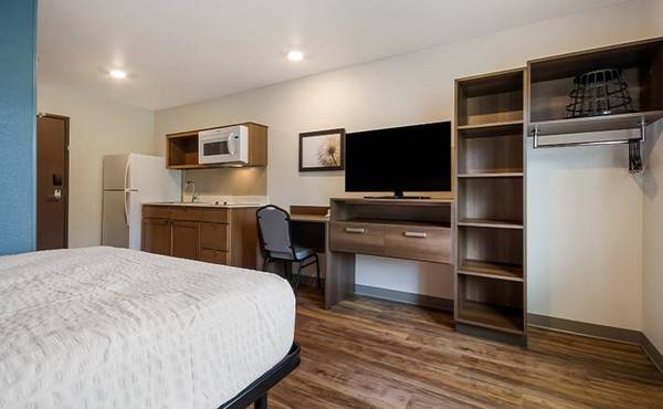 $1,428 / 1br - Apartment Alternative: No Deposit and Fully Inclusive! (9801 Front Beach Road, Panama City Beach, FL)63812986091521122