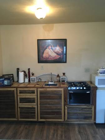 $285 / 210ft2 - Studio Cottage (Bella Vista)63972381284995123