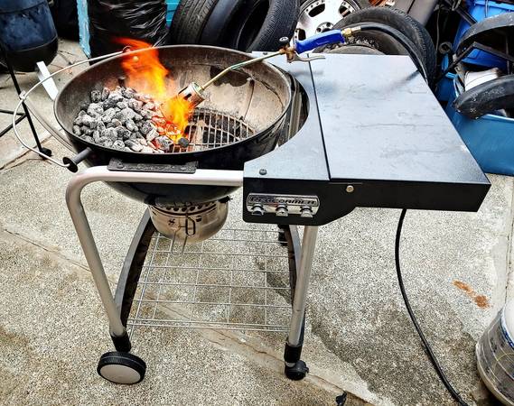 Weber Performer Charcoal Grill 22" 1