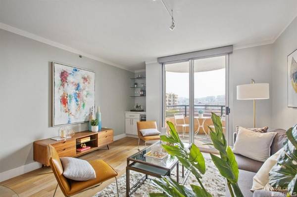 $4,550 / 1br - RENTED! Fabulous furnished Pacific Place view condo! ~ J.Wavro (pacific heights)63826177544067123