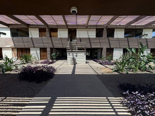 $159 Work all over the world? We do too. 4,000 Office spaces worldwide (Phoenix)63754966832515121