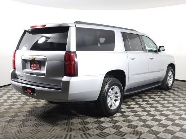 2019 Chevrolet Suburban LT - $29,995 (_Chevrolet_ _Suburban_ _Sedan_)63624449493121124