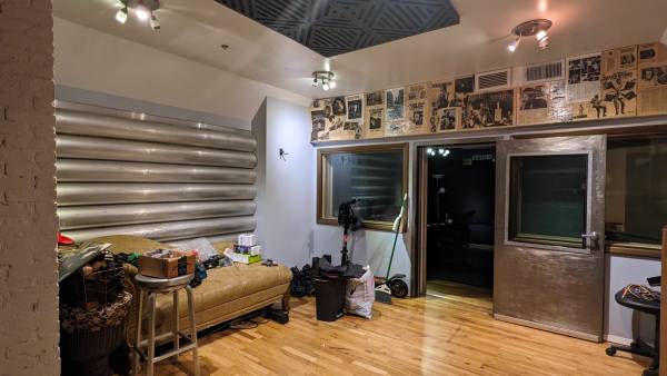 $3,600 / 500ft2 - Custom-Built 3-Room Music Recording Production Studio Space (SoHo)63880471848961121