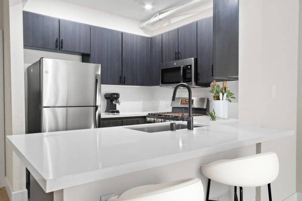 $2,828 / 2br - 960ft2 - Piso estilo madera, termostato Nest (Westchester)63893108356739121