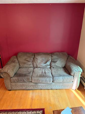 Free Couch 1