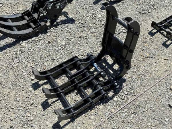 Mini excavator grapple 1