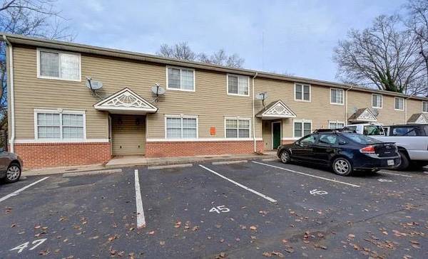 Location, location, location....right off the Cumberland Ave and one b 1