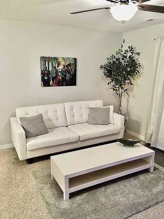 $1,150 / 2br - 959ft2 - 2 dormitorios 2 baños condominio cerca del centro de Marion (Marion)63679423859715123