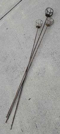 HALLOWEEN TORCH HOLDERS 1