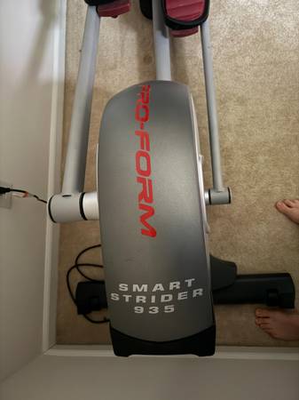 Elliptical Proform Smart Strider 935 1