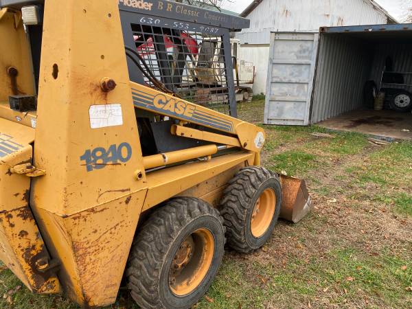 Case 1840 skid steer with Cummins engine 1