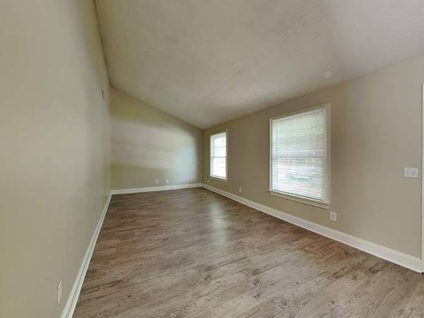 $950.00 / 3br - 1649ft2 - Beautiful 3BR/2BA Rental – Move-In Ready!  Comfortable 3 Bed, 2 Bath H63964401668738122