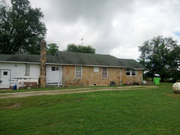 3 bed room 1 bath farm home 9 acres fixer upper 1